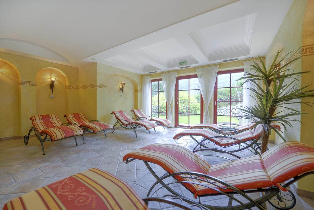 Hotel Zum Jungen Roemer Radstadt Bagian luar foto