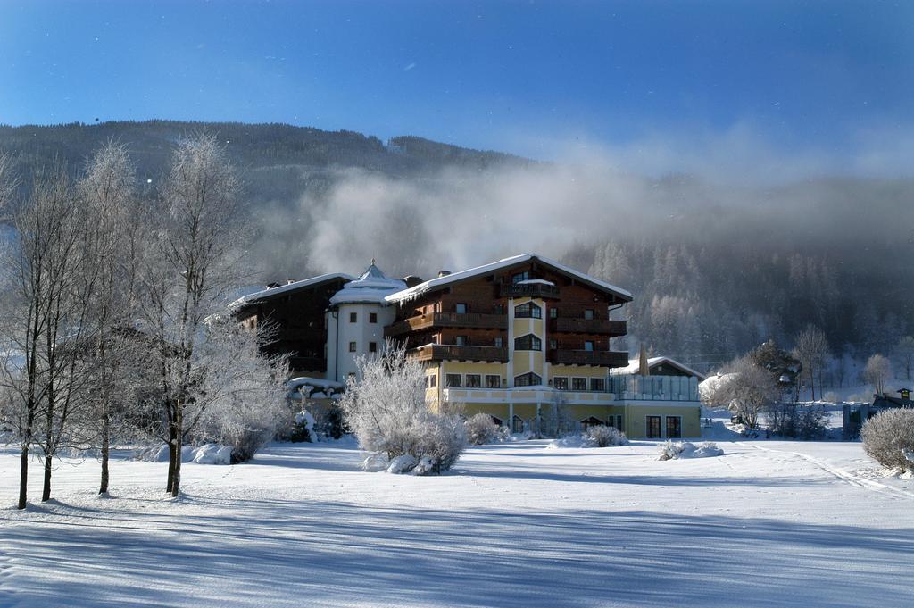 Hotel Zum Jungen Romer Radstadt Bagian luar foto