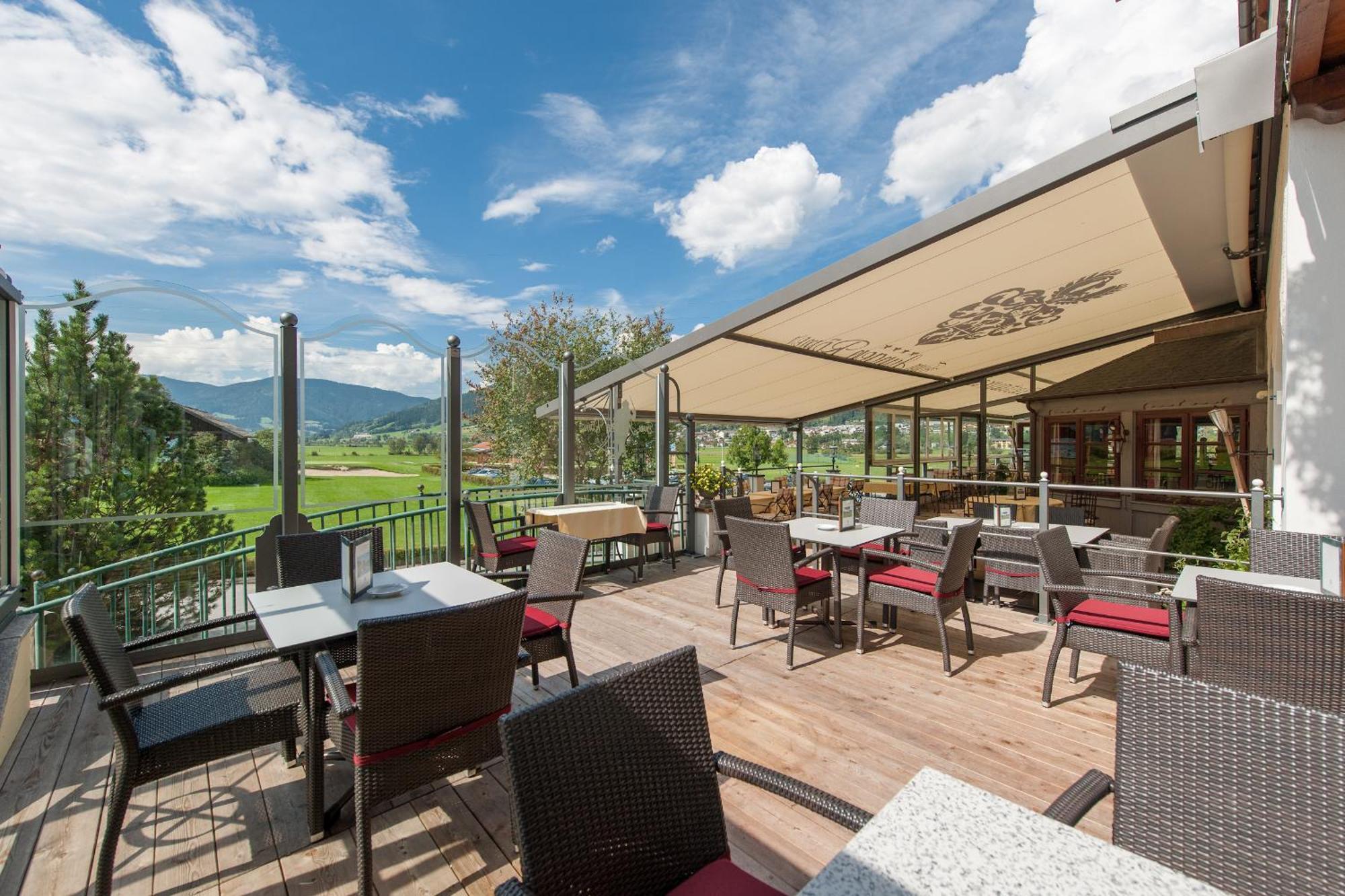 Hotel Zum Jungen Romer Radstadt Bagian luar foto