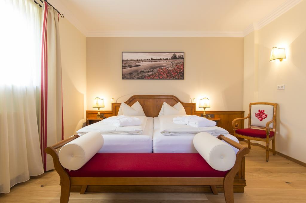 Hotel Zum Jungen Roemer Radstadt Ruang foto