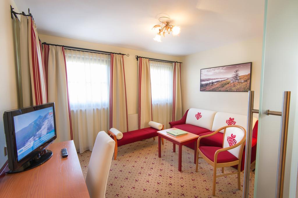 Hotel Zum Jungen Roemer Radstadt Ruang foto