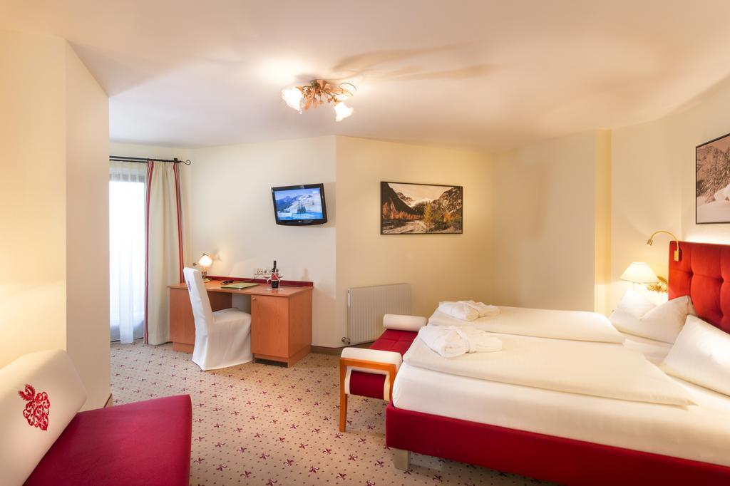 Hotel Zum Jungen Roemer Radstadt Ruang foto