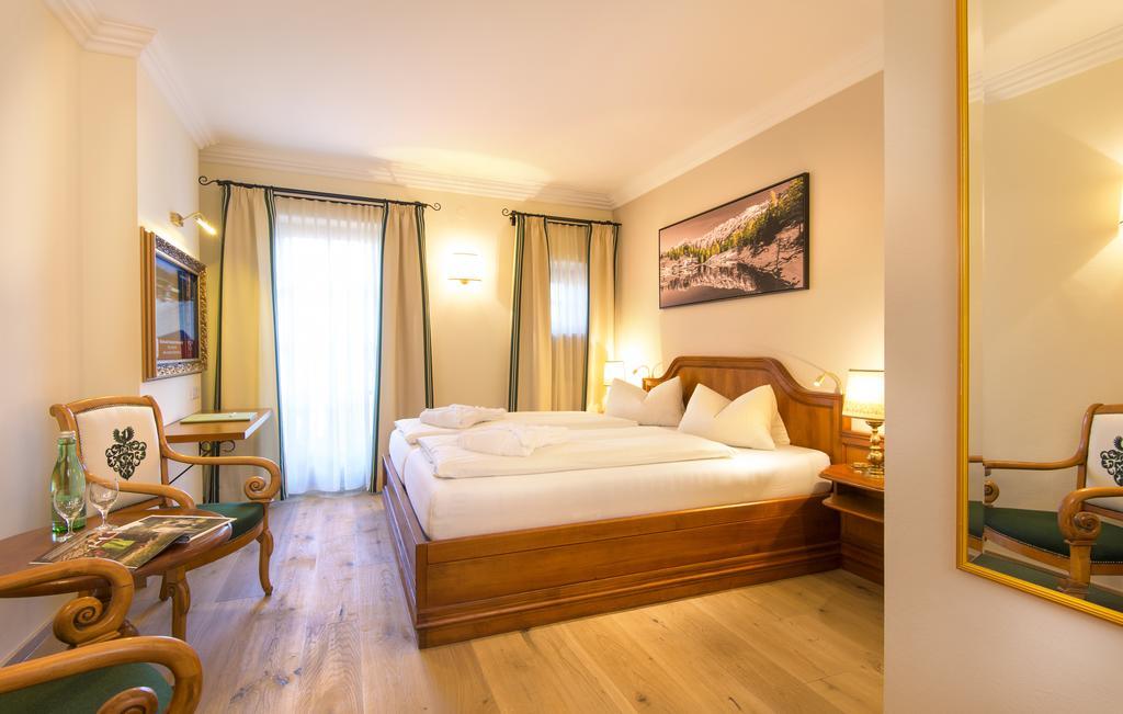 Hotel Zum Jungen Roemer Radstadt Ruang foto