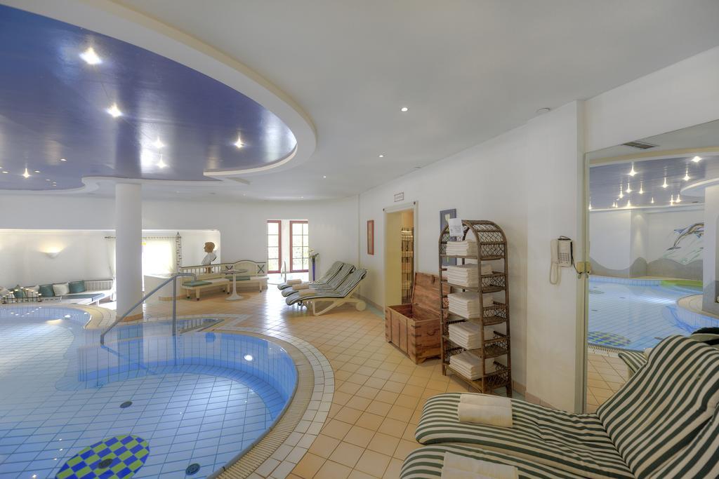 Hotel Zum Jungen Roemer Radstadt Bagian luar foto