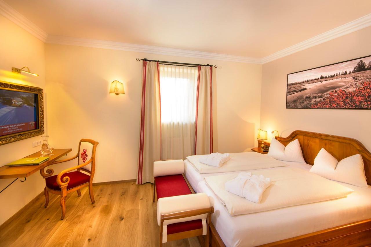 Hotel Zum Jungen Roemer Radstadt Bagian luar foto